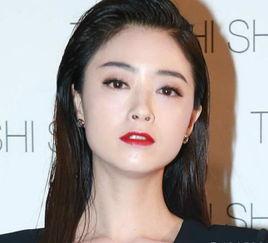 摩羯座明星网红是谁女生,揭秘摩羯座明星网红女神的璀璨风采