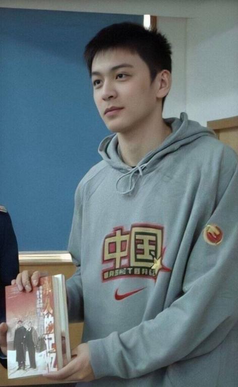 165的男明星网红时尚,潮流穿搭解析