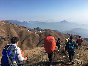 明星网红爬武功山视频,高空攀爬惊险瞬间大揭秘