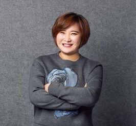 明星网红谈毅玲爸爸,揭秘明星网红背后的温馨家庭故事