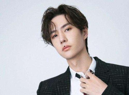 明星网红谈毅玲爸爸,揭秘明星网红背后的温馨家庭故事