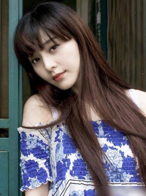 女明星网红早期视频大全,揭秘星途初探的青涩瞬间