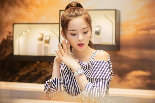 明星网红瘦身操作视频,跟随明星同款操作，轻松打造完美身材